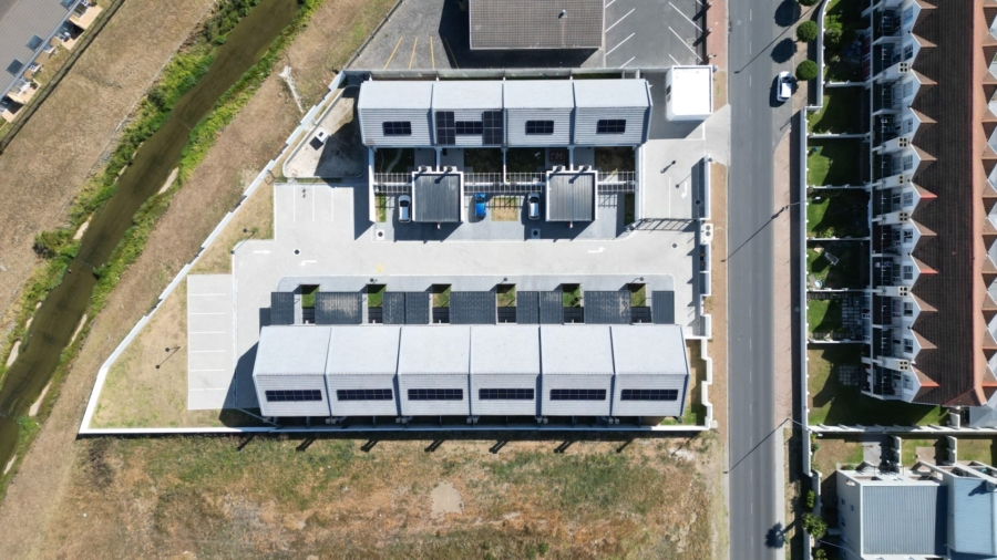 2 Bedroom Property for Sale in Whispering Pines Western Cape